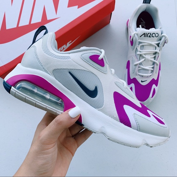 Nike Shoes - Nike Air Max 200 NWT